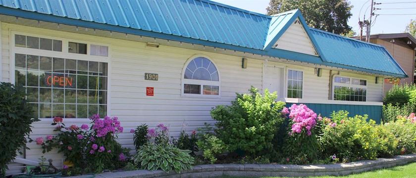 Lamplighter Motel