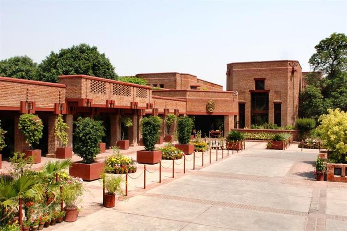 Faisalabad Serena Hotel - Compare Deals