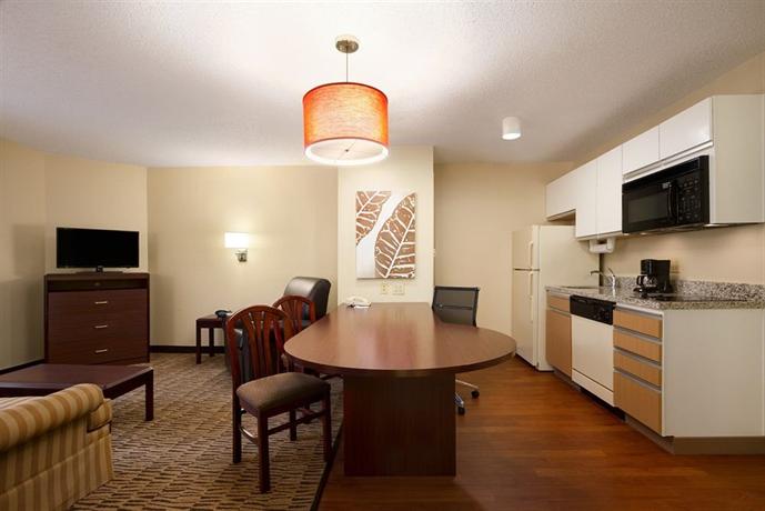 Hawthorn Suites Hartfordmeriden Compare Deals - 