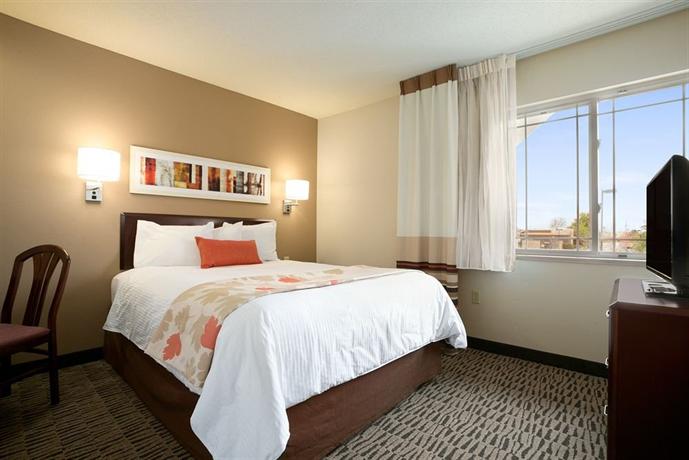 Hawthorn Suites Hartfordmeriden Compare Deals - 