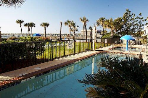 Windsurfer Hotel, Myrtle Beach - Compare Deals