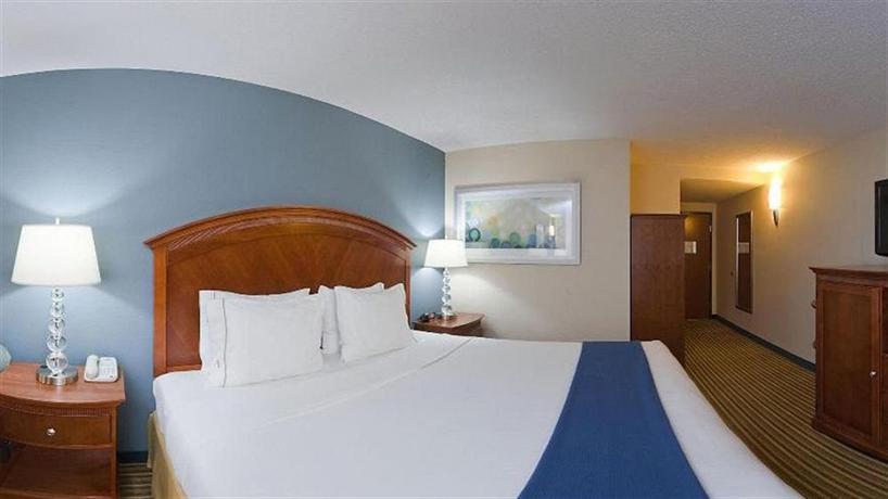 Holiday Inn Express Suites Fredericksburg Compare Deals