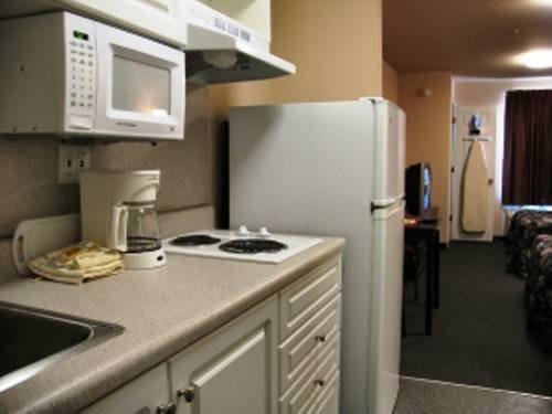 Budgetel Inn And Suites Atlanta Midtown Compare Deals - 