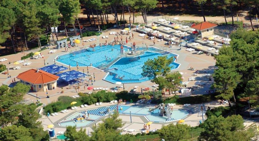 Zaton Holiday Resort Mobile Homes