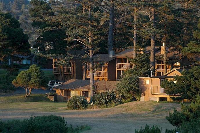 Ireland S Rustic Lodges Gold Beach Compare Deals