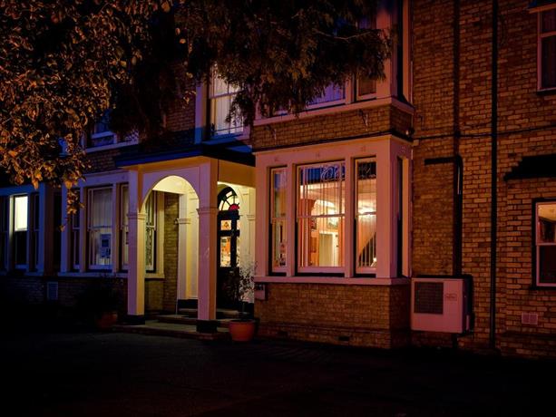 Olivers Lodge Hotel