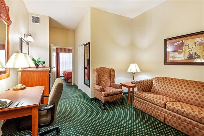 Country Inn & Suites Brunswick