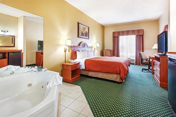 Country Inn & Suites Brunswick