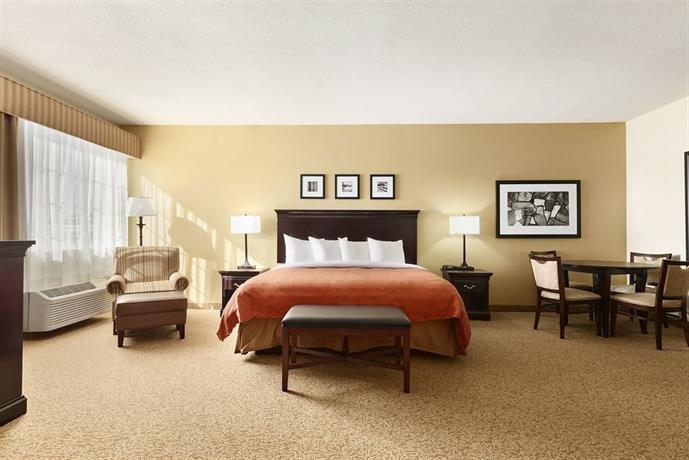 Country Inn and Suites Eagan