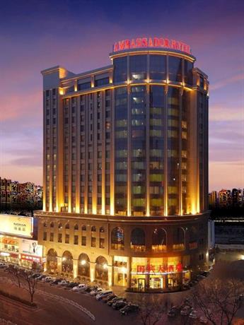 Yun-Ray Ambassador Hotel
