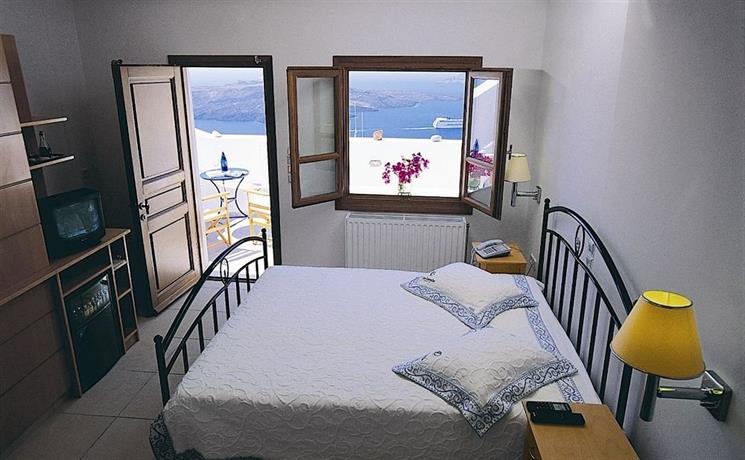 Theoxenia Hotel Santorini