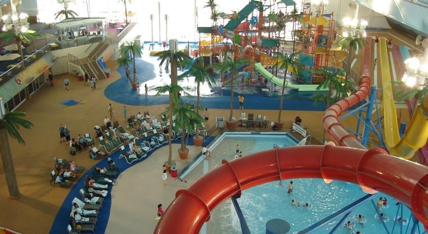 Skyline Hotel & Waterpark, Niagara Falls City - Compare Deals