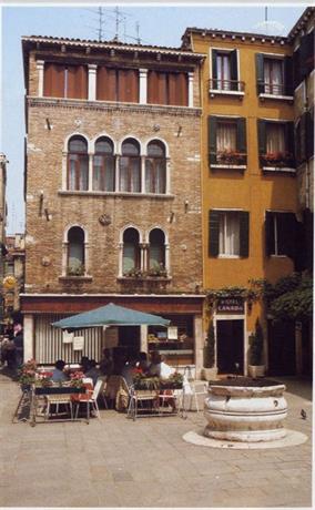 호텔 카나다 베니스, Hotel Canada Venice