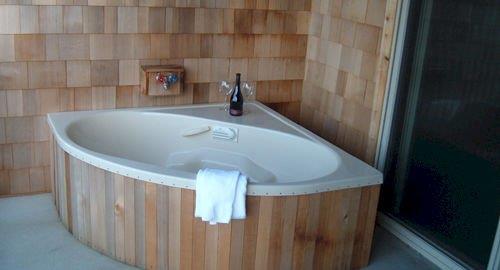 Inn Of The Beachcomber Gold Beach Compare Deals About Inn Of The Beachcomber