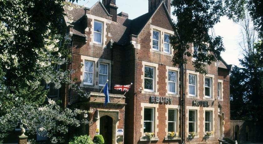 Ebury Hotel