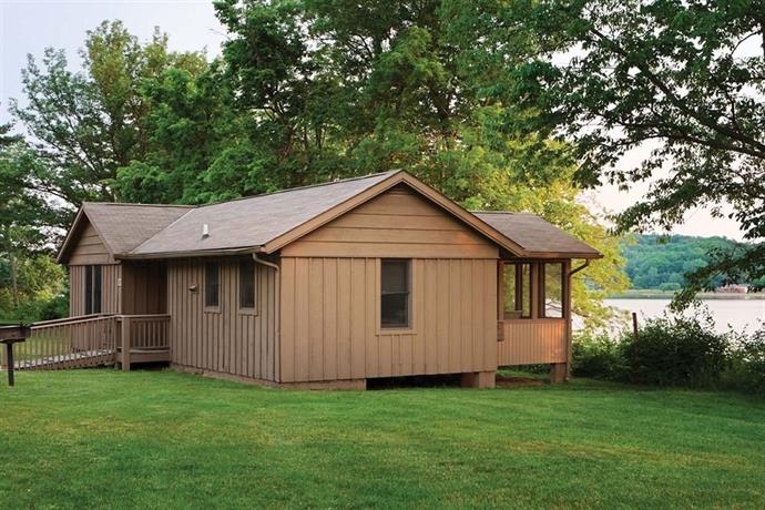 Hueston Woods Lodge And Conference Center Oxford Compare Deals
