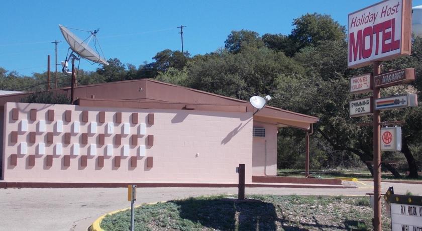 Holiday Host Motel Sonora Compare Deals
