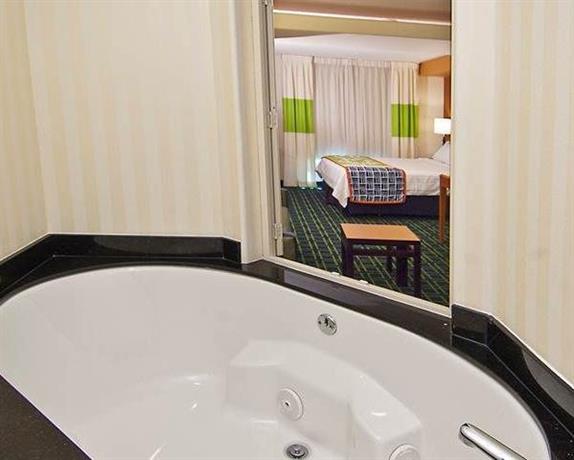 Fairfield Inn Suites By Marriott San Antonio North Stone Oak