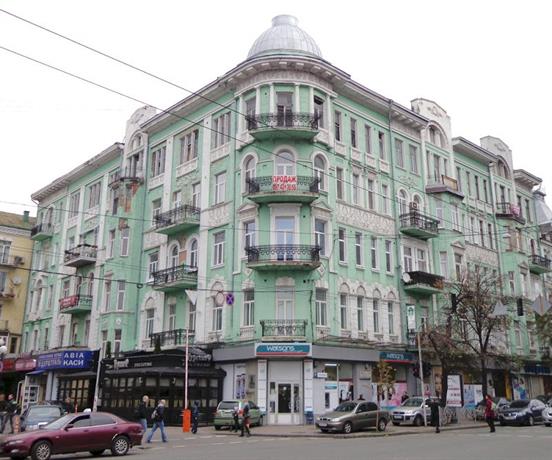 Maison Blanche Kyiv city center