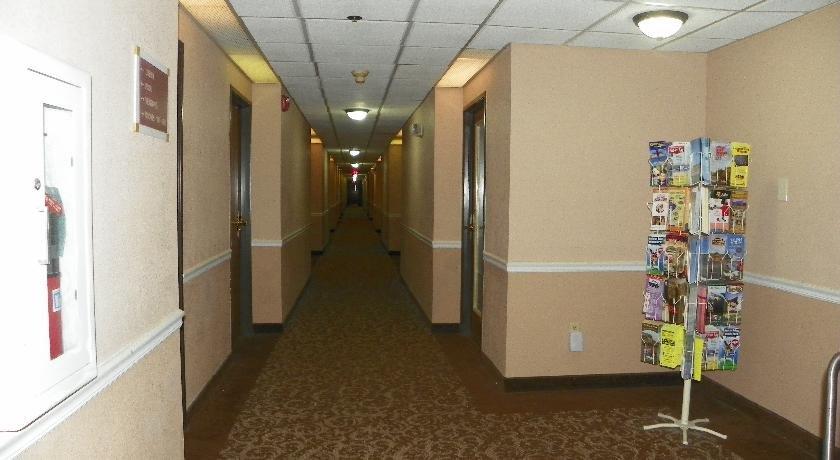 Days Inn & Suites Upper Sandusky