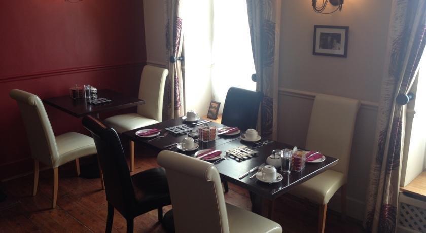 Dan Linehan Bar Bed & Breakfast Killarney