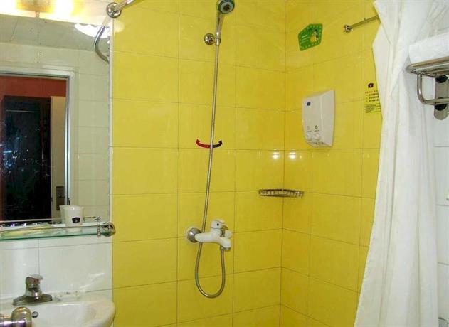 Home Inn Hong Kong Road Middle Qingdao