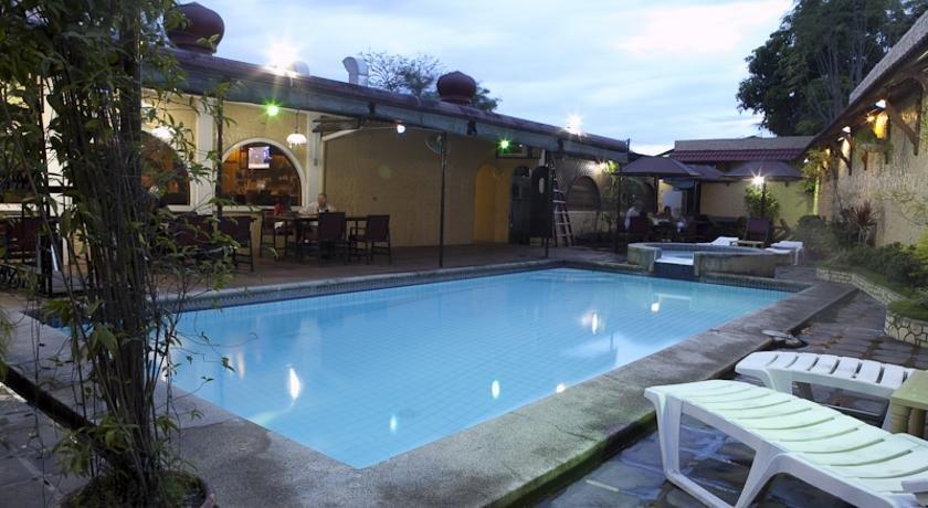 Guest Friendly Hotels in Angeles City - Phoenix Hotel