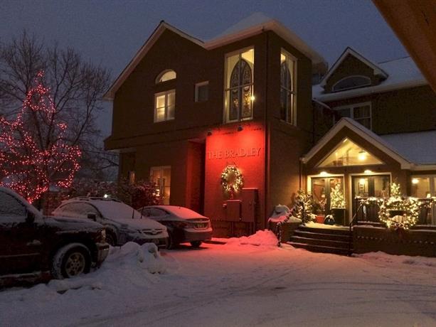 The Bradley Boulder Inn