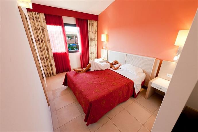 Hotel Club Baja Bianca San Teodoro Compare Deals