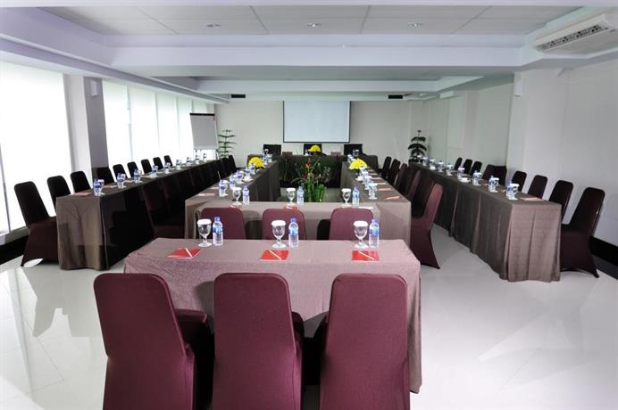Grage Hotel Cirebon Compare Deals - 