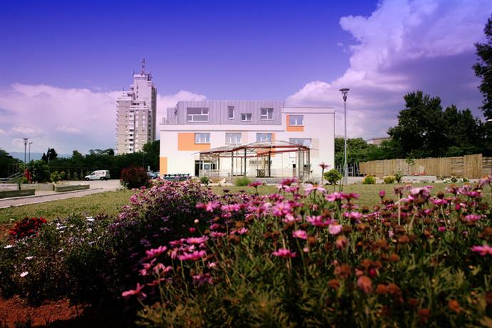 Hostel Dharma