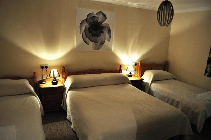 Little Foxes Hotel
