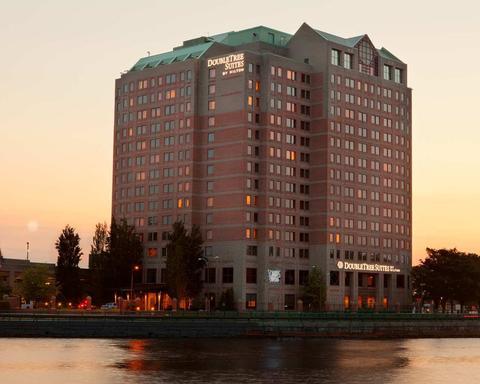 Doubletree Suites By Hilton Hotel Boston - Cambridge