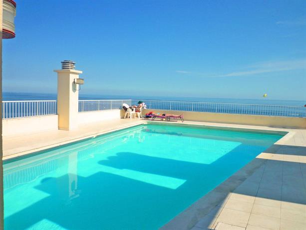 로열 프롬나드, Royal Promenade