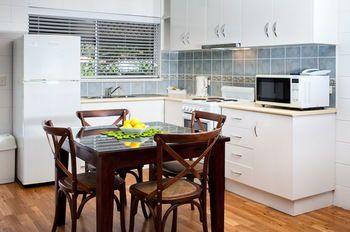 Clifton Sands Holiday Apartments Cairns