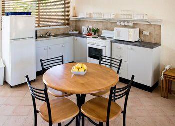 Clifton Sands Holiday Apartments Cairns