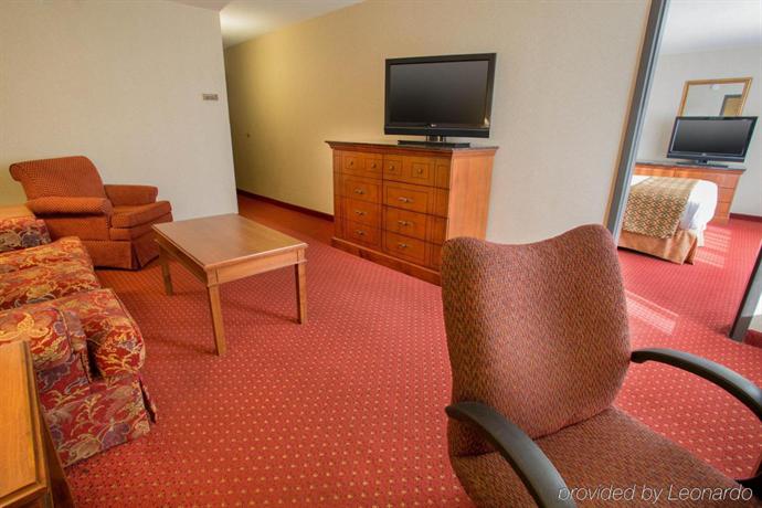 Drury Inn Suites Joplin Compare Deals - 