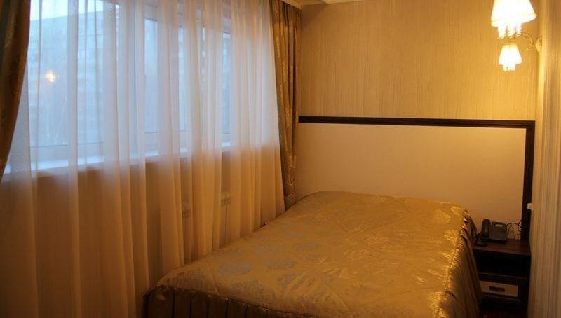 Lazurny Bereg Hotel Tyumen Compare Deals - 