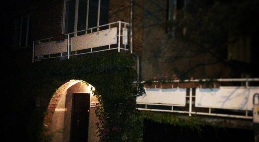 Neli & Zaal Guest House