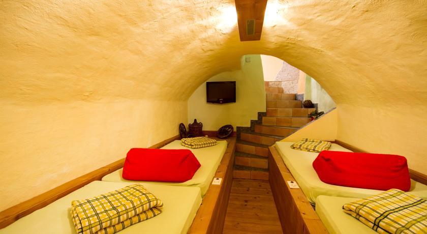 Hotel Restaurant Haus Berger Viersen Compare Deals