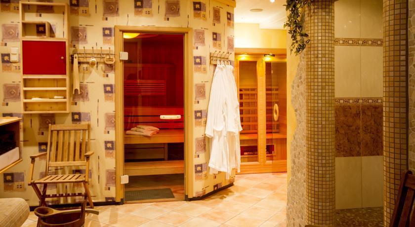 Hotel Restaurant Haus Berger Viersen Compare Deals