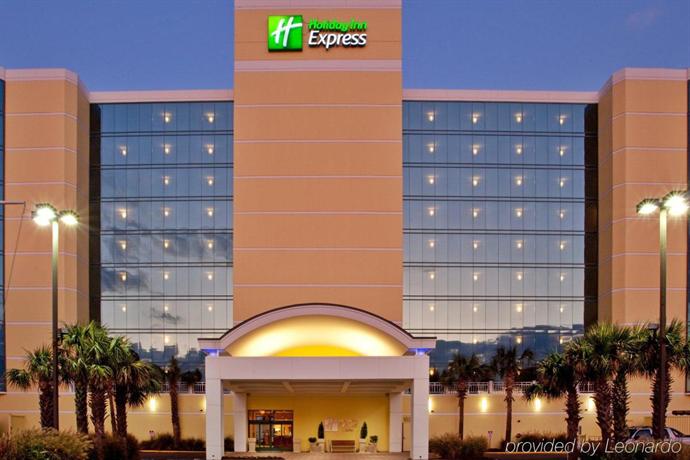 Holiday Inn Express Hotel Suites Virginia Beach Oceanfront Holiday Inn Express Hotel Suites Virginia Beach Oceanfront Compare Deals