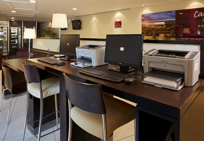 Marriott Gatwick Airport Hotel Parking Marriott Gatwick Airport Hotel Parking