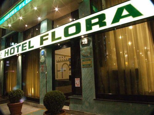 플로라 호텔 밀라노, Hotel Flora Milan