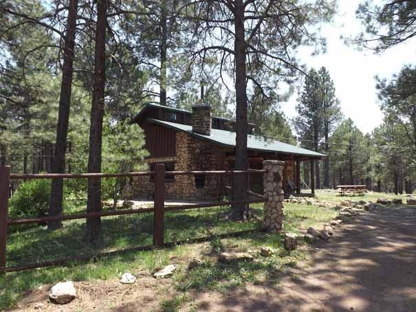 Arizona Mountain Inn Cabins فلاغستاف قارن عروض الأسعار