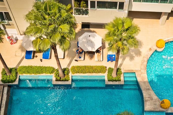 레거시 스위트 호텔 수쿰윗 바이 컴패스 호스피탈리티, Legacy Suites Hotel Sukhumvit by Compass Hospitality