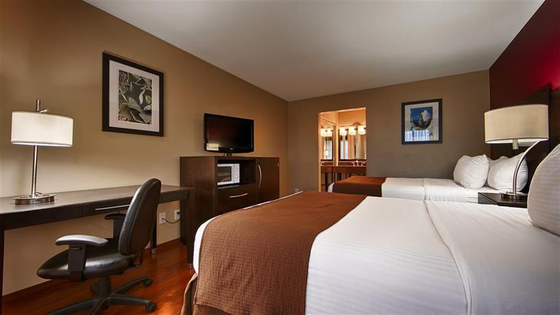Quality Inn Suites Phoenix Nw Sun City Compare Deals