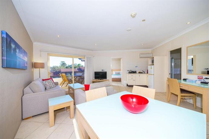 Terrigal Sails Serviced Apartments