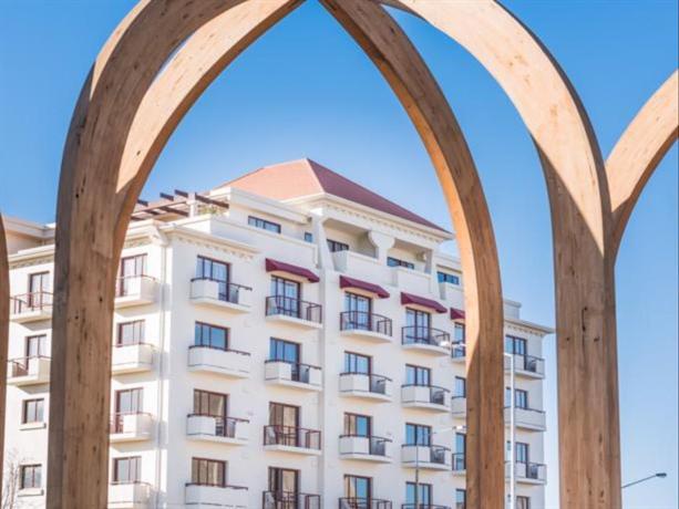 Fino Hotel & Suites