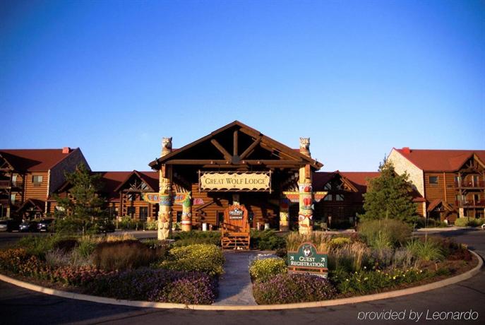 Great Wolf Lodge Resort Niagara Falls City Compare Deals